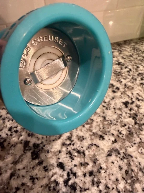 Le Creuset Pepper mill - Picture 3 of 5